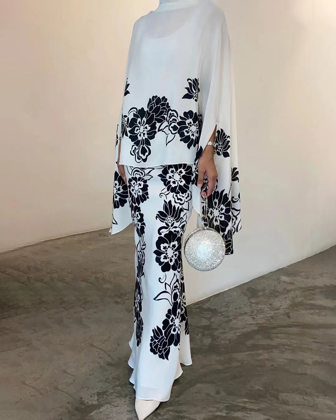 Tamsin | Knitted Co-Ord Set Botanical Print Kimono Sleeve — Black