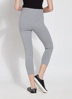 Liliana | Cotton Sculpt Capri Legging for Everyday Comfort