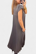 Bridget | Sleeveless Pleated Chiffon Midi Dress