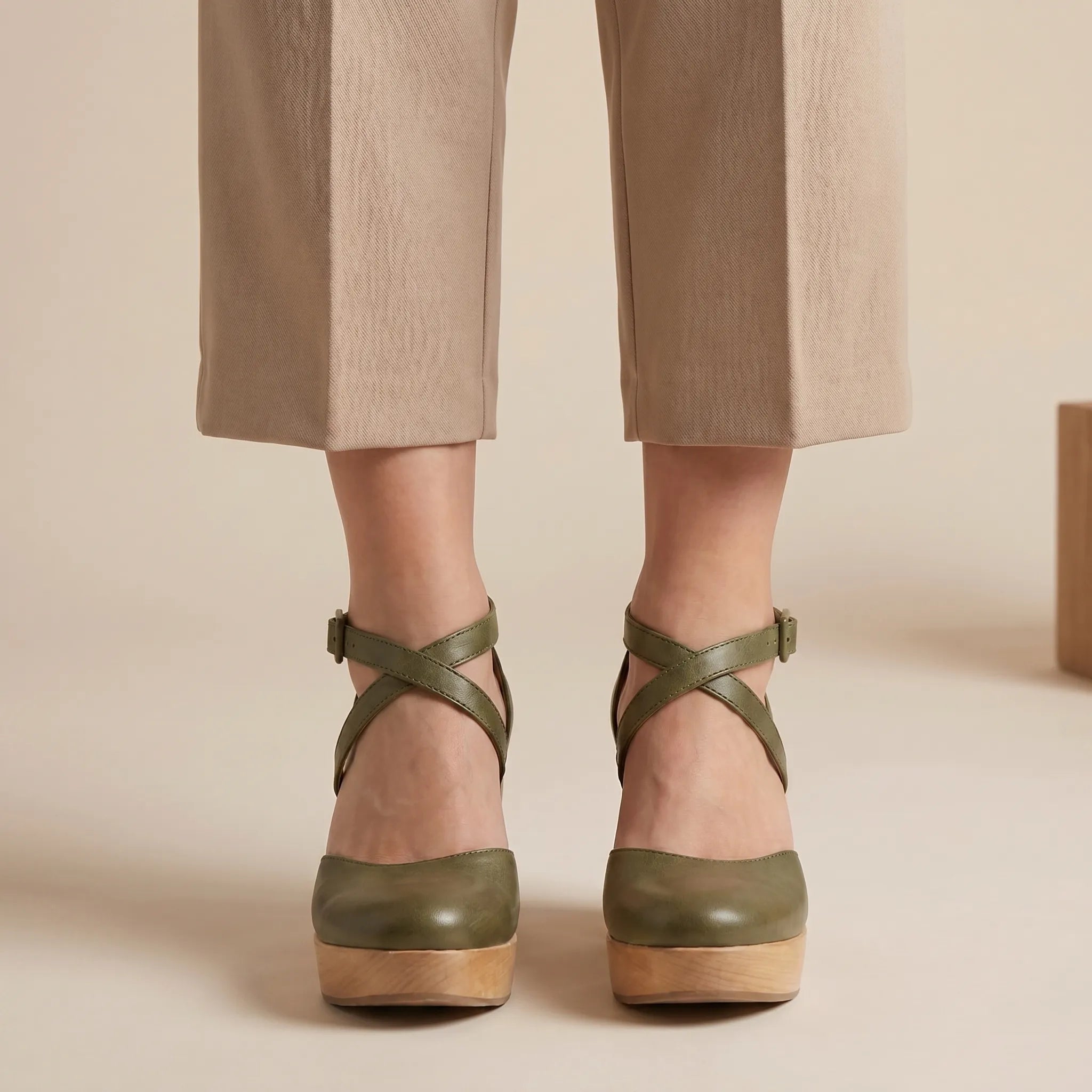 Vellora - Closed Toe Platform Heels Closed Toe Platform Heels 