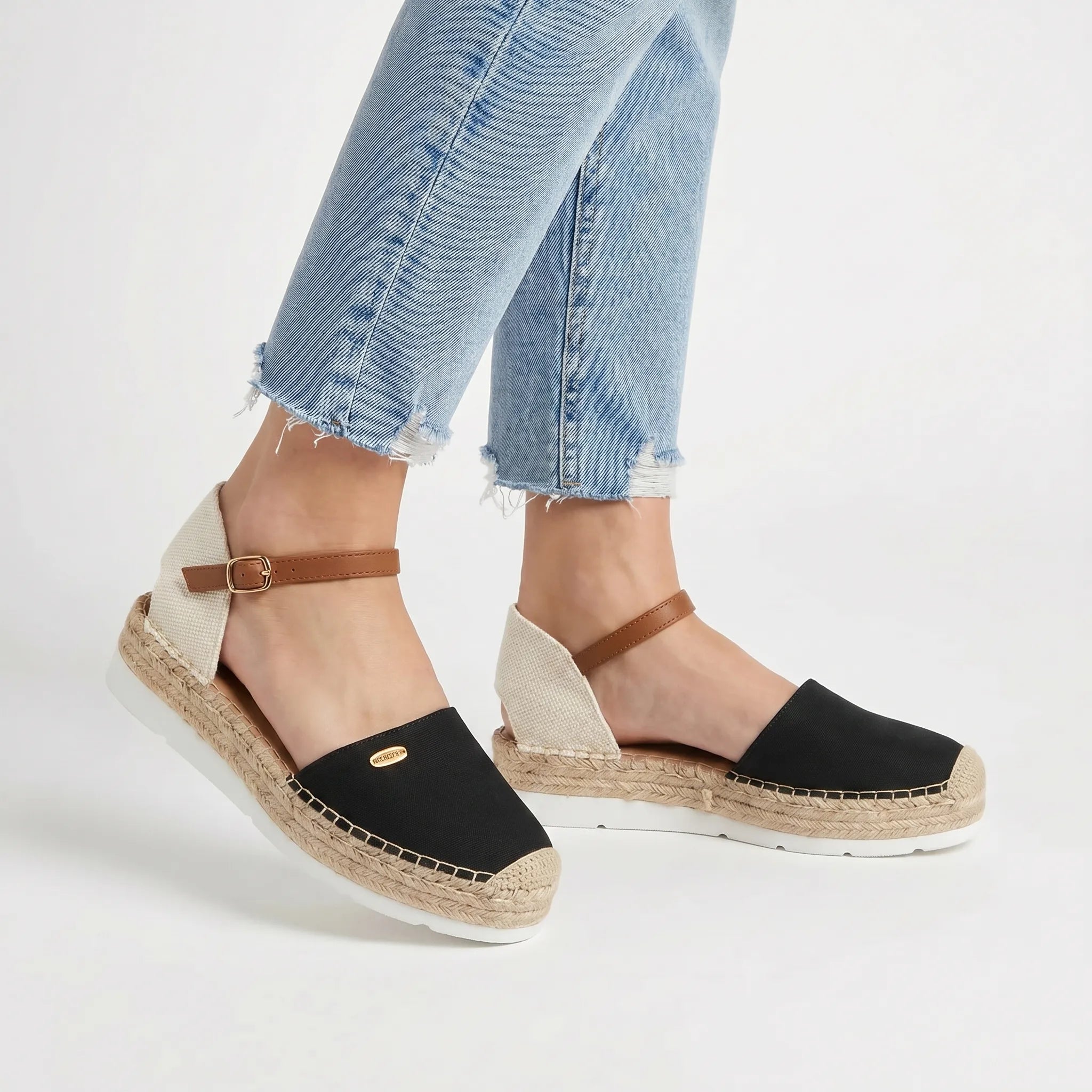Viyana - Flatform Ankle Strap Sandals Flatform Ankle Strap Sandals 