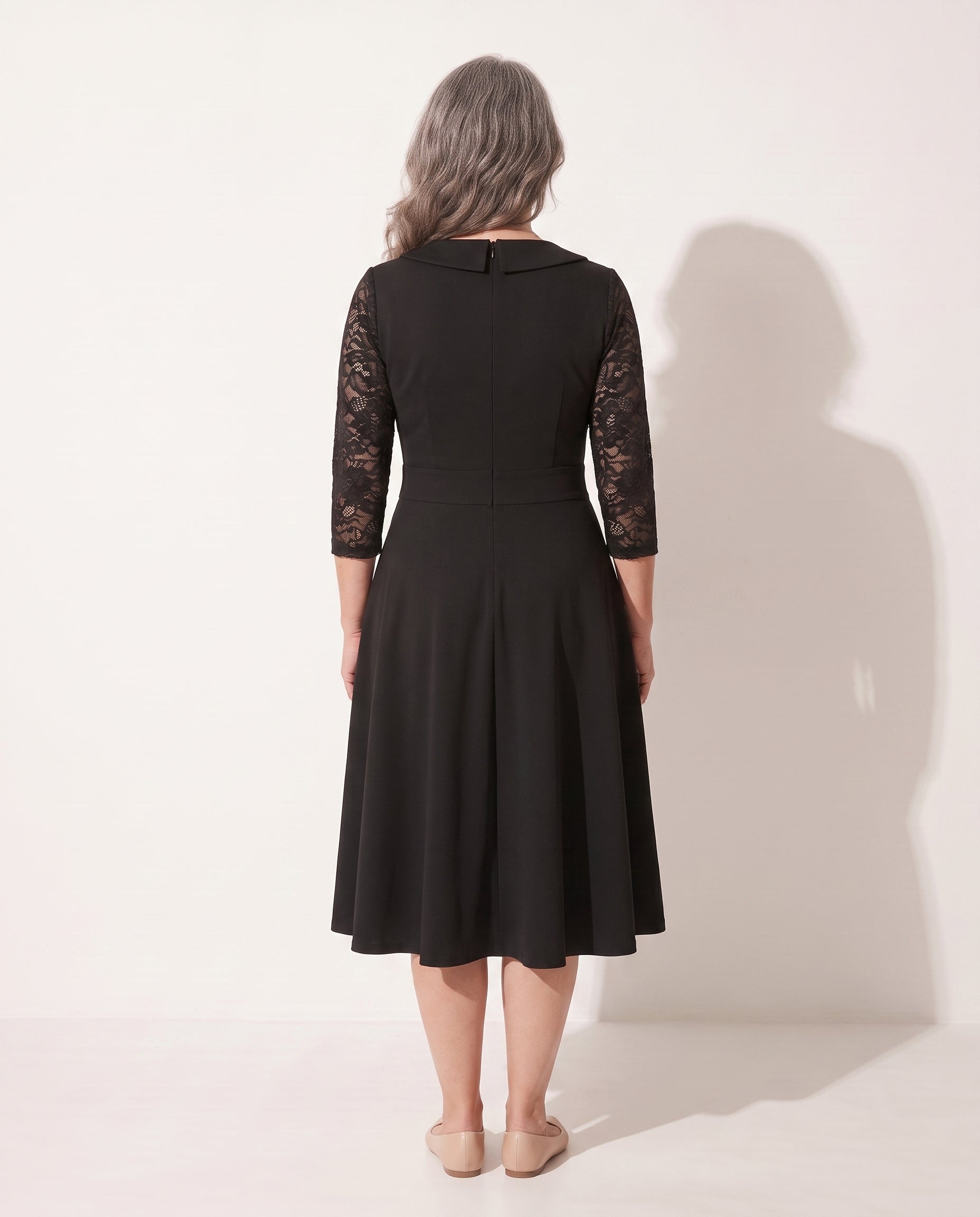 Maelys | Long Sleeve Lace A-Line Wedding Guest Midi Dresses — achterkant