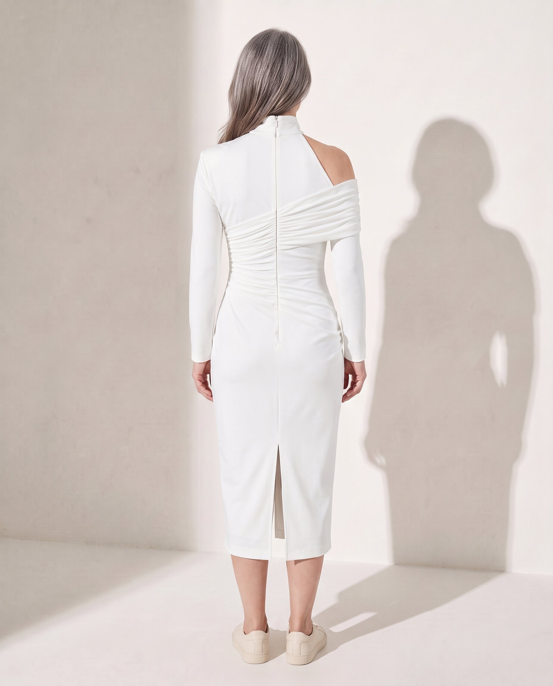 Edith | Ruched One Shoulder Midi Wedding Guest Dress — achterkant