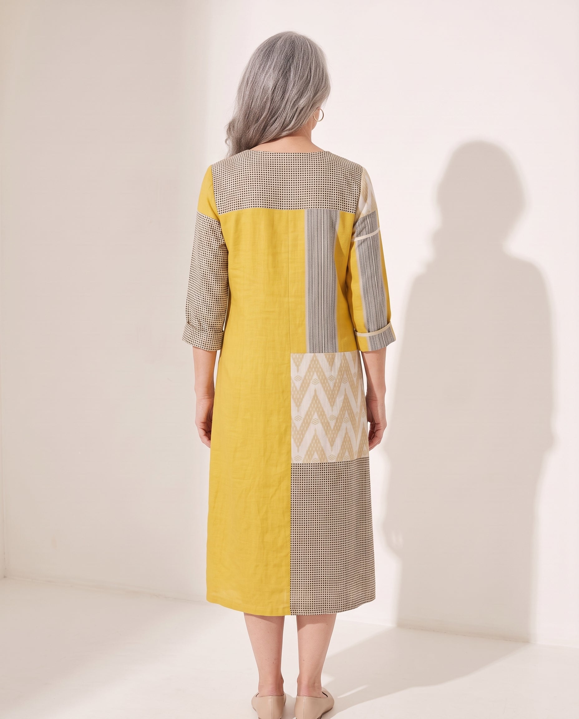 Rosanna | Women Long Sleeve Patchwork Midi Dress Resort Wear — achterkant