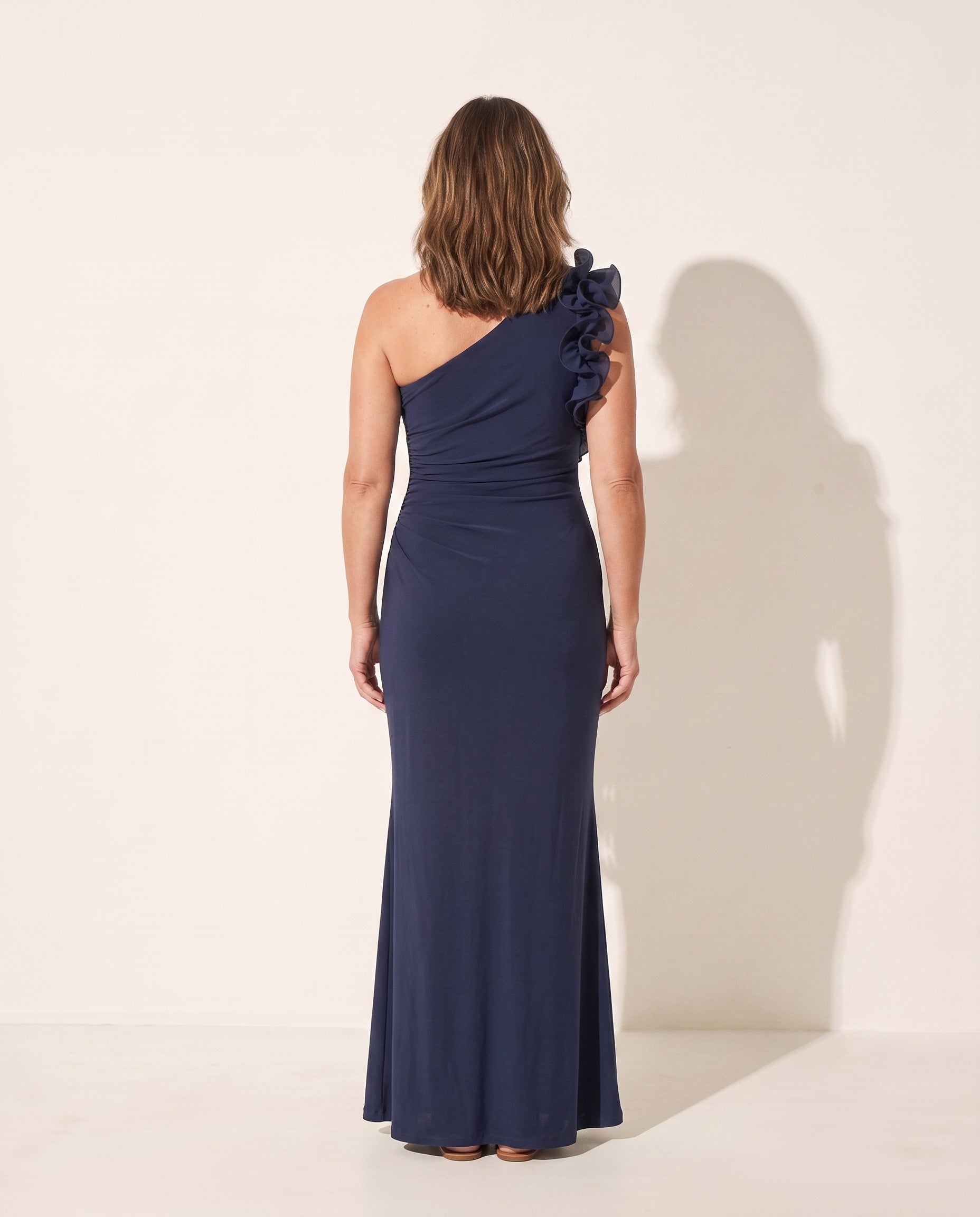 Verena | Wedding Guest Dresses With Sleeves Ruffle One Shoulder — achterkant