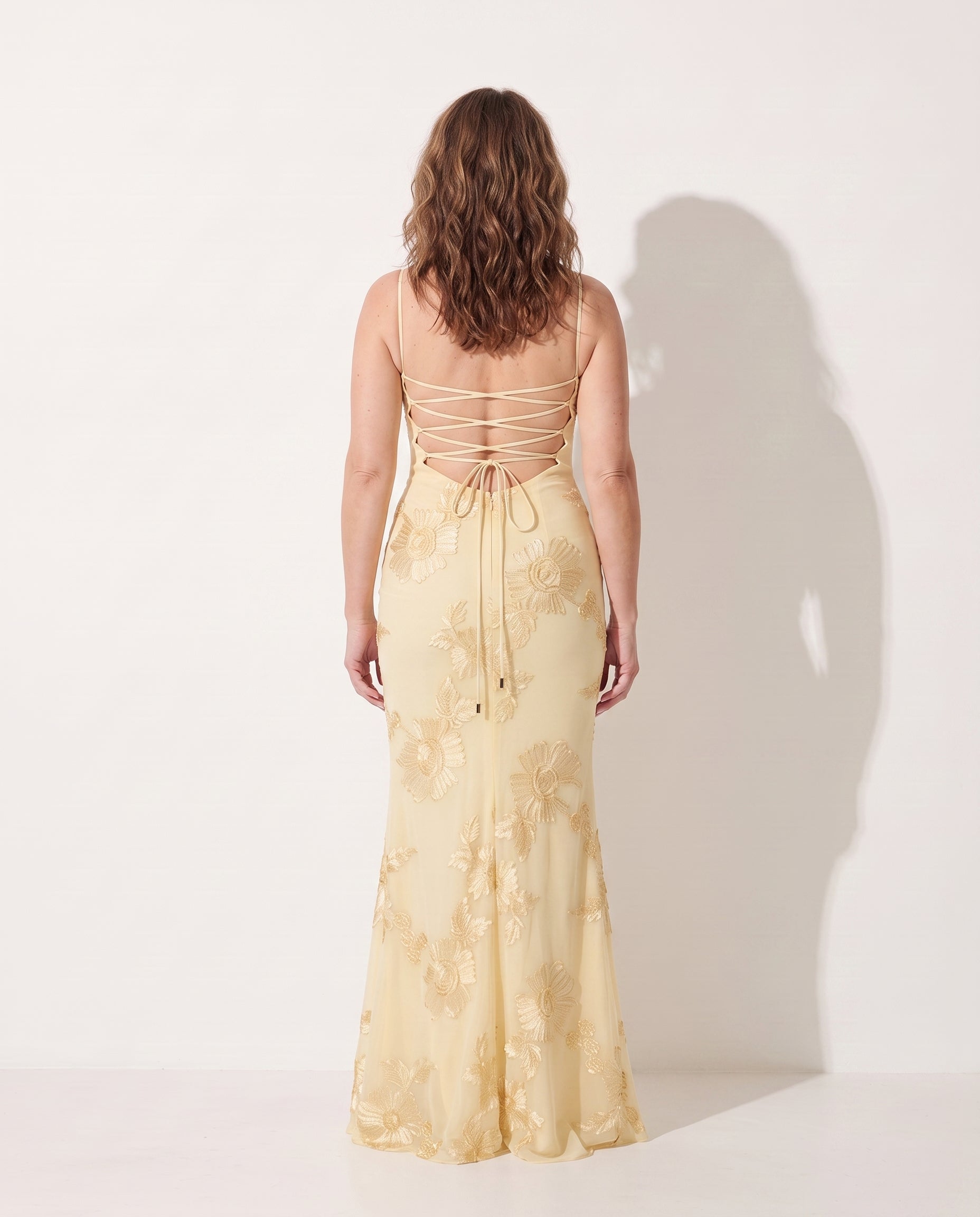 Mathilde | Plus Size Floral Embroidered Wedding Guest Maxi Dress — achterkant