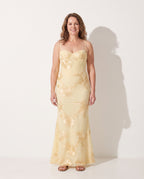 Mathilde | Plus Size Floral Embroidered Wedding Guest Maxi Dress — voorkant