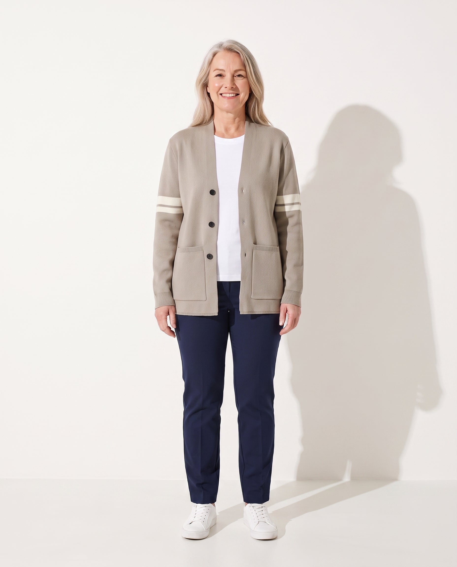 Katarina | Chunky Cable Knit Lightweight Cream Cardigan Sweater — voorkant