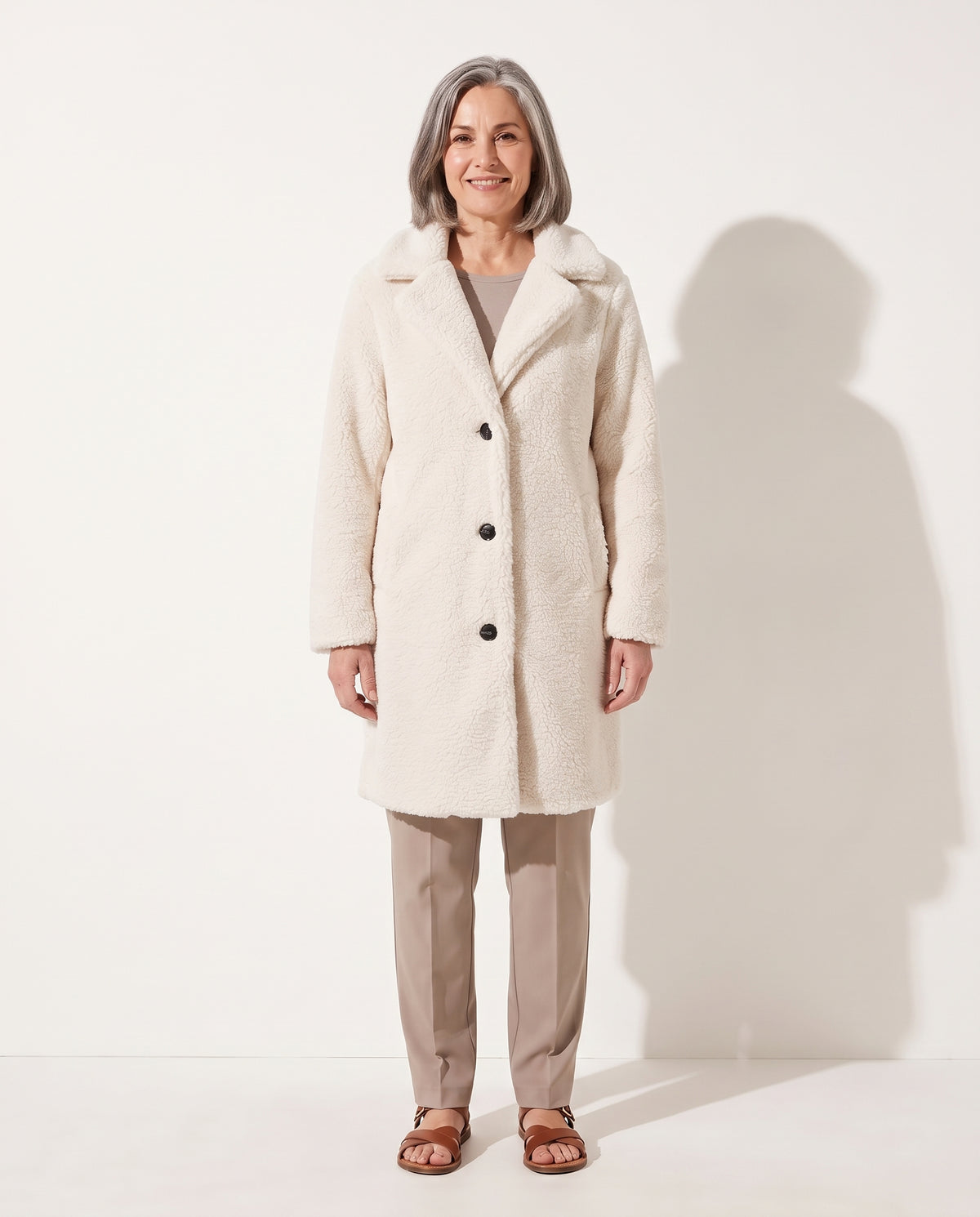 Felicity | Long Teddy Bear Coat in Black Pink for Women — voorkant