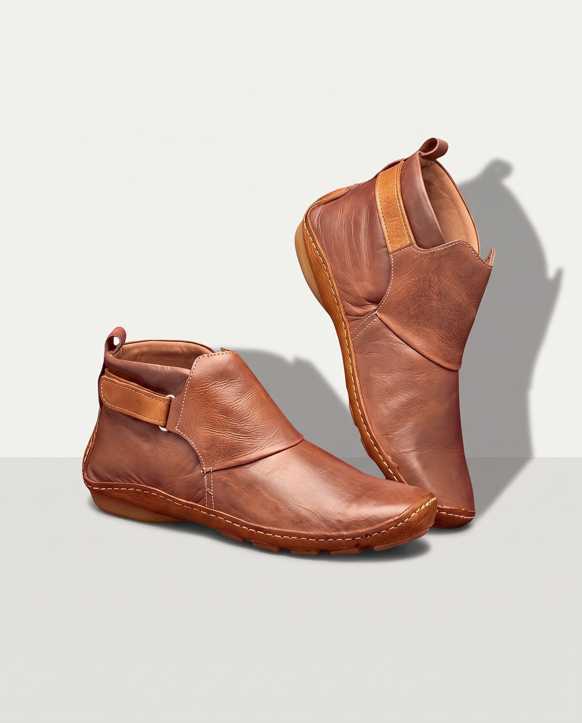 Isadora | Leather Ankle Boots Low Heel Black Brown — voorkant