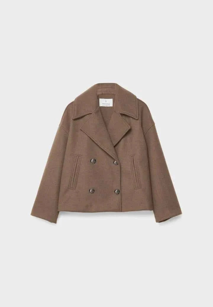 Giselle | Fitted Short Jacket In Tailored City Style