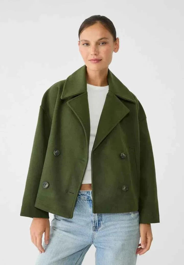 Giselle | Fitted Short Jacket In Tailored City Style