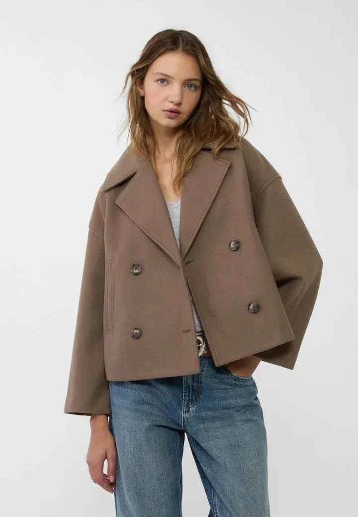 Giselle | Fitted Short Jacket In Tailored City Style